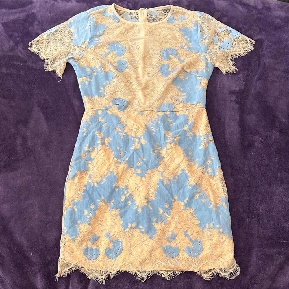 3/10 Light Blue and Peach Lace Short Sleeve Dress
